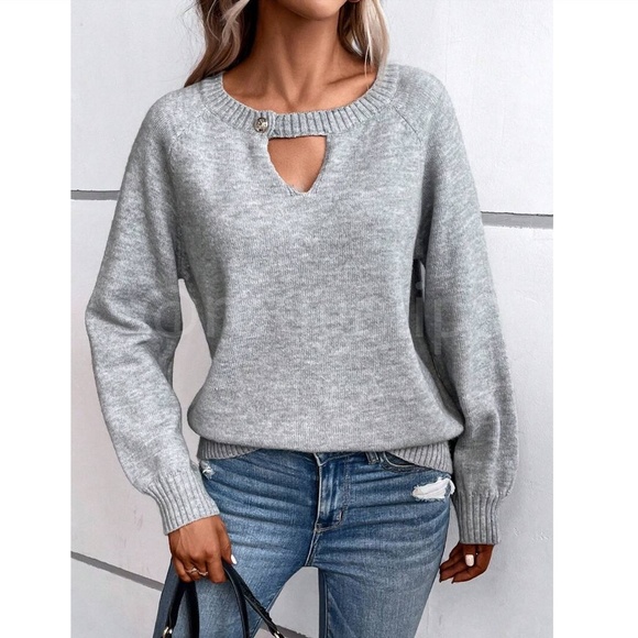 Grey Knit Pullover Sweater Neck Keyhole Button Detail Long Sleeve - Picture 3 of 6